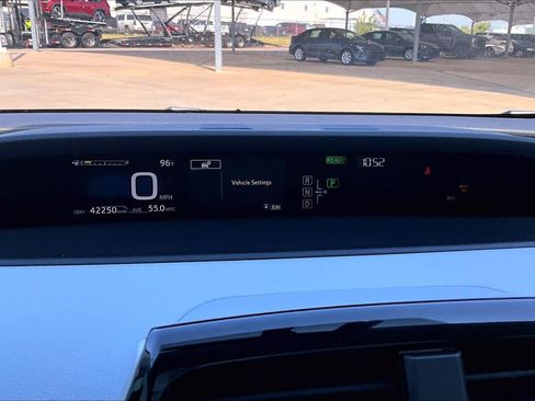 Used 2016 Toyota Prius Four FWD image 22