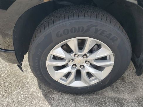 Used 2022 Chevrolet Silverado 1500 Custom image 4