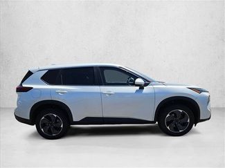 Used 2024 Nissan Rogue SV AWD/4WD video 4