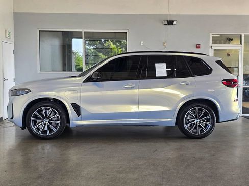 Used 2026 BMW X5 xDrive50e w/ M Sport Package AWD/4WD image 7