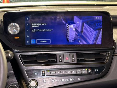 Used 2023 Lexus ES 300h Ultra Luxury w/ Accessory Package (Z2) image 16