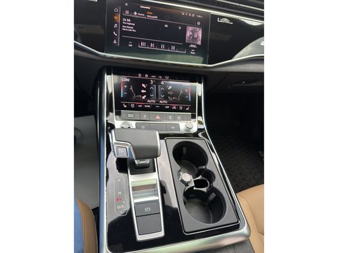Used 2023 Audi Q8 Premium Plus AWD/4WD image 26