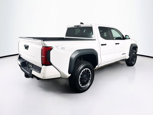 Used 2024 Toyota Tacoma TRD Off-Road image 9