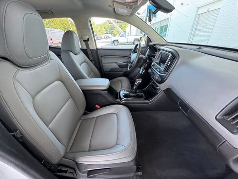 Used 2022 Chevrolet Colorado W/T w/ WT Convenience Package RWD image 16