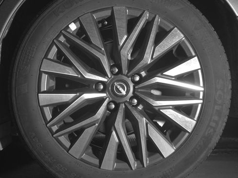 Used 2025 Nissan Altima 2.5 SV image 13