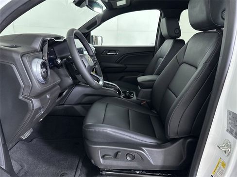 New 2025 Chevrolet Colorado LT w/ LT Convenience Package image 19