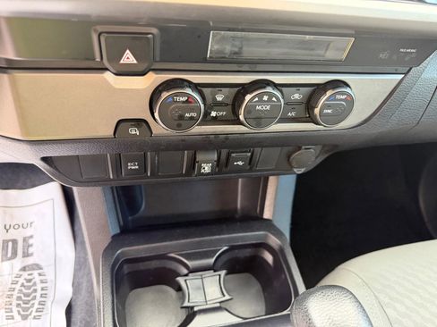 Used 2021 Toyota Tacoma SR5 image 10