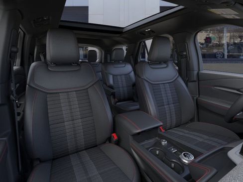 New 2026 Ford Explorer ST-Line w/ ST-Line Street Pack image 10