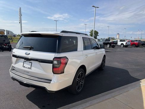 Used 2019 Ford Expedition Limited w/ Equipment Group 303A AWD/4WD image 5