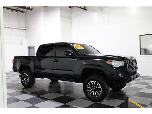 Used 2021 Toyota Tacoma SR5 image 1