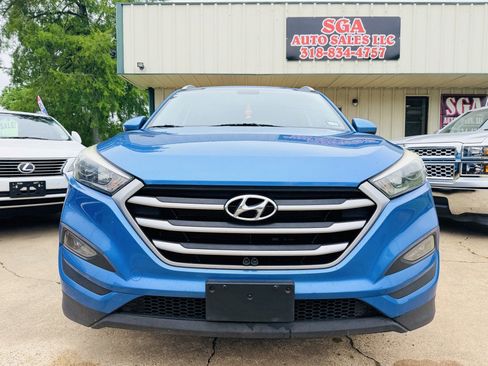 Used 2017 Hyundai Tucson SE FWD image 2
