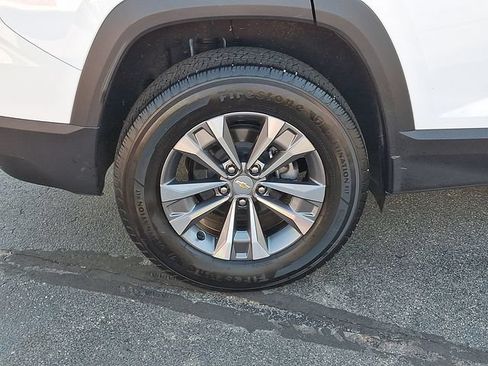 Used 2025 Chevrolet Equinox LT FWD image 30