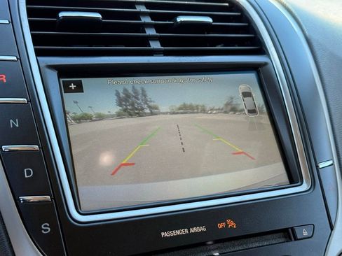 Used 2018 Lincoln MKX Select w/ Select Plus Package FWD image 9