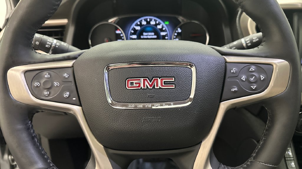 Used 2017 GMC Acadia Denali w/ Technology Package AWD/4WD image 17