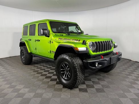 Certified 2025 Jeep Wrangler Unlimited Rubicon AWD/4WD image 4
