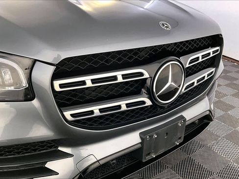 Used 2023 Mercedes-Benz GLS 450 4MATIC image 32