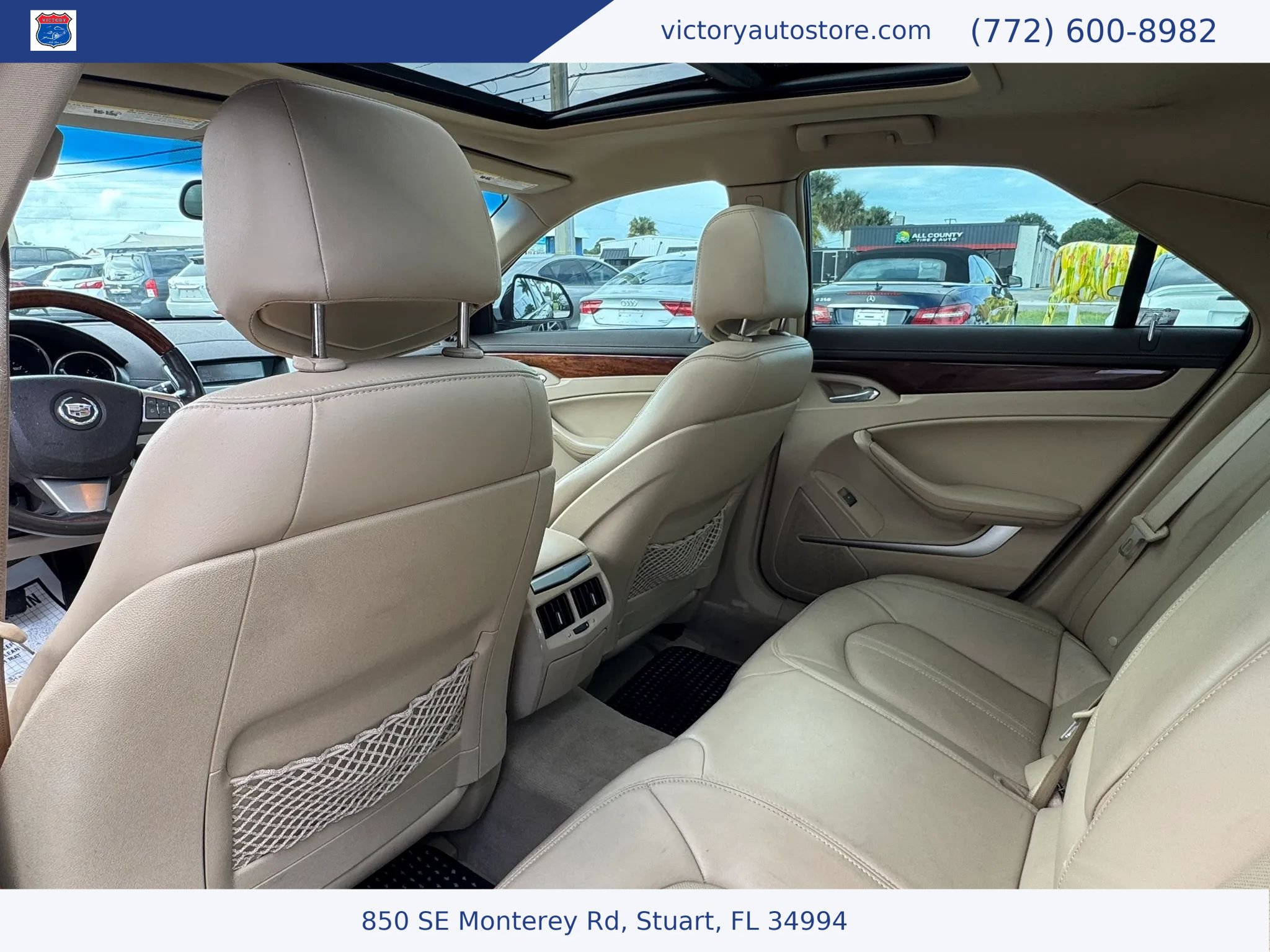 Used 2010 Cadillac CTS Luxury RWD image 3