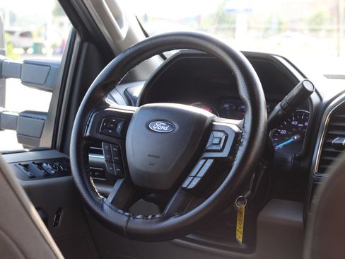 Used 2021 Ford F250 XLT w/ XLT Premium Package AWD/4WD image 14