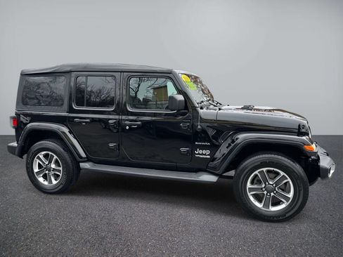 Used 2018 Jeep Wrangler Unlimited Sahara image 5