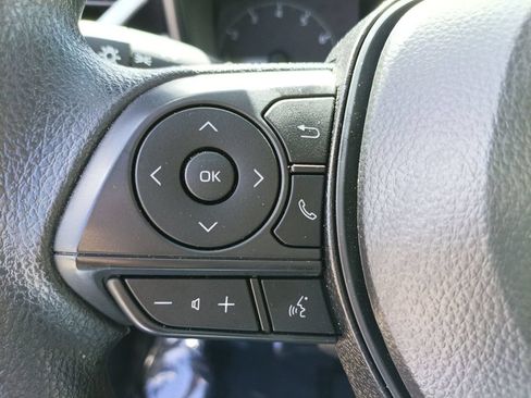 Used 2025 Toyota Corolla LE FWD image 17