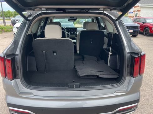 Certified 2024 Kia Sorento SX Prestige AWD/4WD image 11