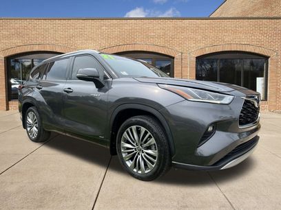Used 2021 Toyota Highlander Platinum