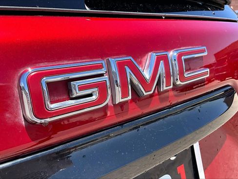 Used 2022 GMC Terrain SLE w/ Driver Convenience Package FWD image 29