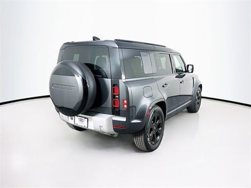Used 2025 Land Rover Defender 110 S image 5