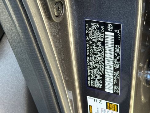 Certified 2023 Toyota Crown XLE image 36