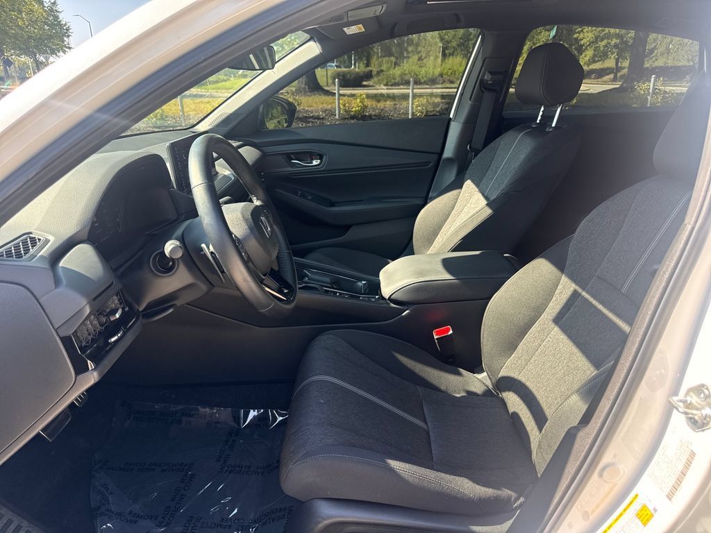 Certified 2025 Honda Accord Sport image 13