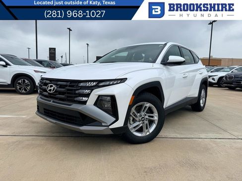 Used 2025 Hyundai Tucson SE FWD image 1