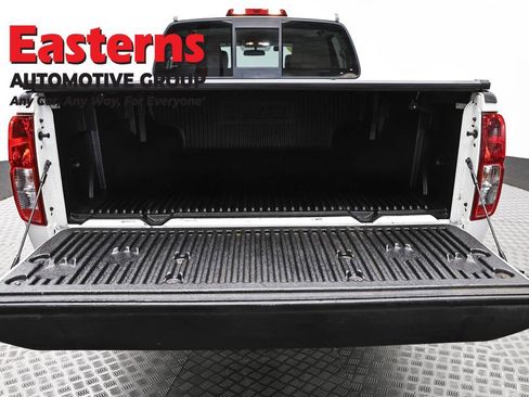 Used 2019 Nissan Frontier SV image 9