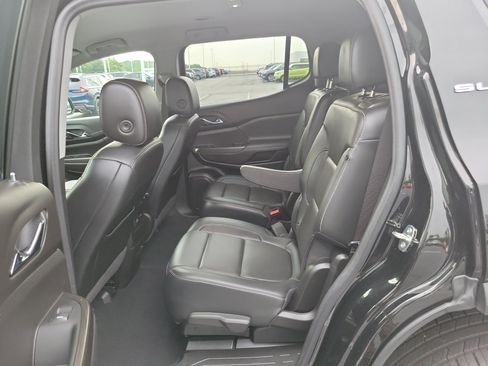 Used 2023 GMC Acadia SLT w/ Preferred Package AWD/4WD image 14