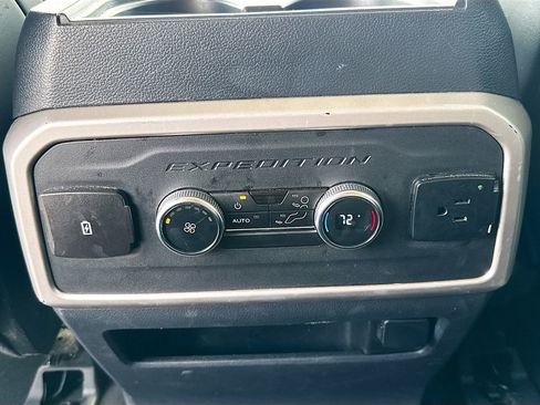 Used 2024 Ford Expedition XLT image 26