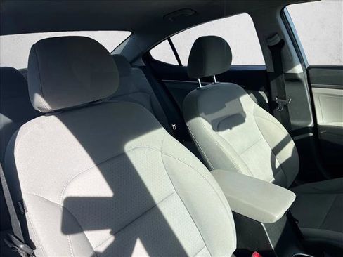 Used 2018 Hyundai Elantra SE w/ SE Connectivity Package 04 image 23