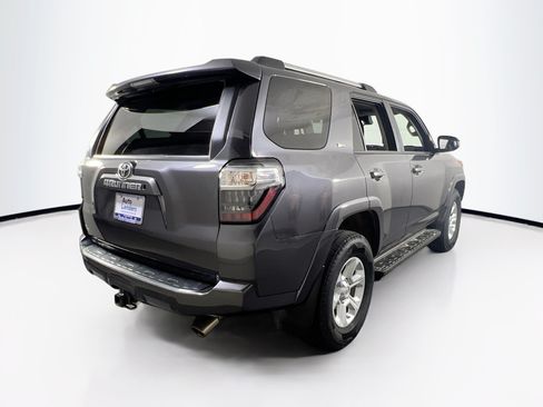Used 2020 Toyota 4Runner SR5 AWD/4WD image 5