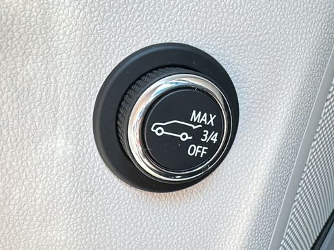 Used 2023 Buick Envision Avenir AWD/4WD image 15