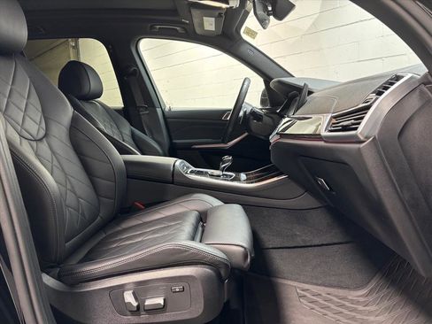 Used 2023 BMW X5 xDrive40i w/ M Sport Package image 33