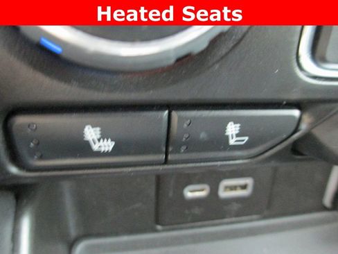 Used 2022 Chevrolet Tahoe Z71 w/ Luxury Package image 17