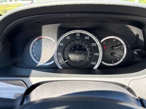 Used 2017 Honda Accord EX-L image 18