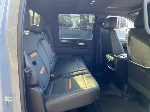Used 2024 GMC Sierra 2500 AT4 w/ AT4 Premium Plus Package AWD/4WD image 17