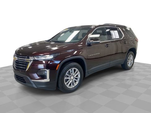 Certified 2023 Chevrolet Traverse LT w/ Rear Camera Mirror Package FWD image 1