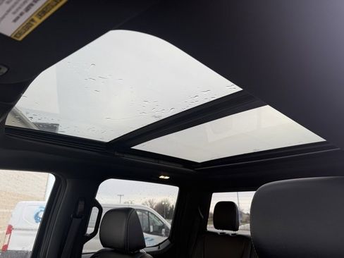 Used 2022 Ford F350 Lariat w/ Black Appearance Package image 16