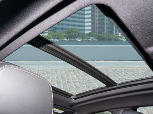 Used 2024 BMW X6 xDrive40i image 21