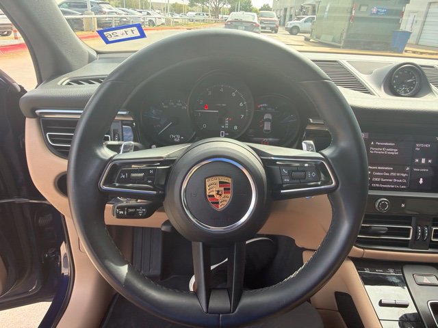 Used 2024 Porsche Macan AWD/4WD image 17