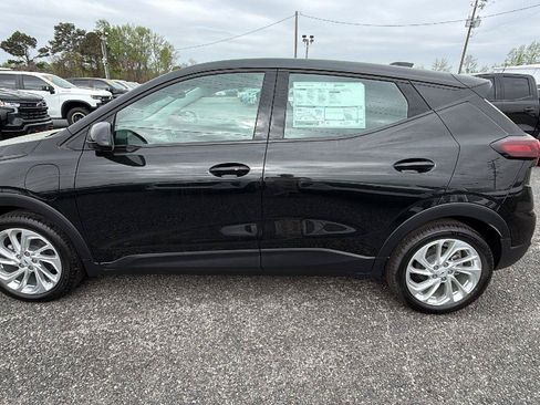 New 2027 Chevrolet Bolt LT w/ Comfort Package FWD image 8