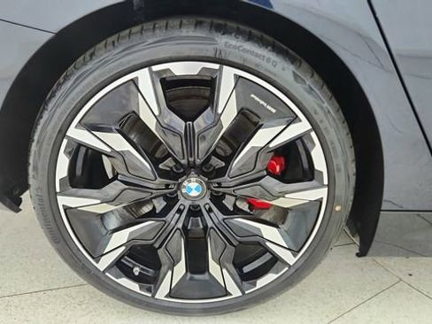 Used 2026 BMW 550e xDrive image 61