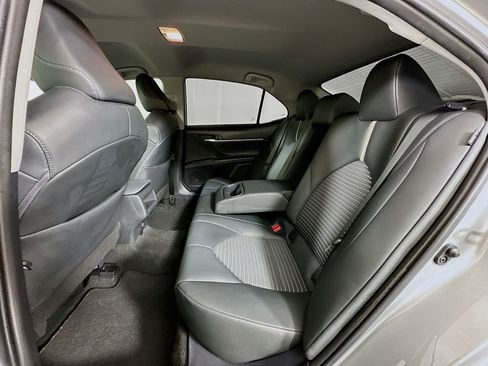 Used 2024 Toyota Camry SE image 23