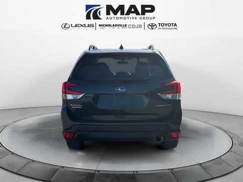 Used 2024 Subaru Forester Premium image 6