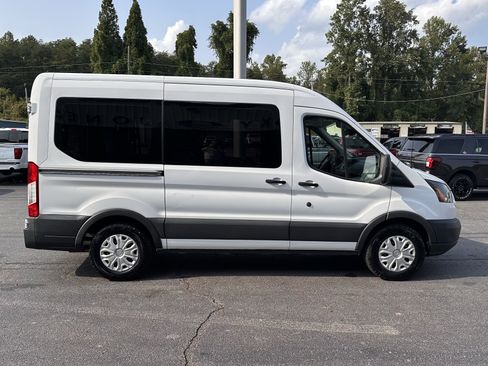 Used 2017 Ford Transit 150 XL image 5